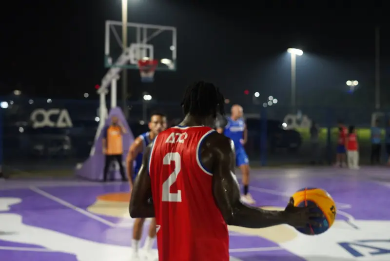 Clinton ball: basketball, USA